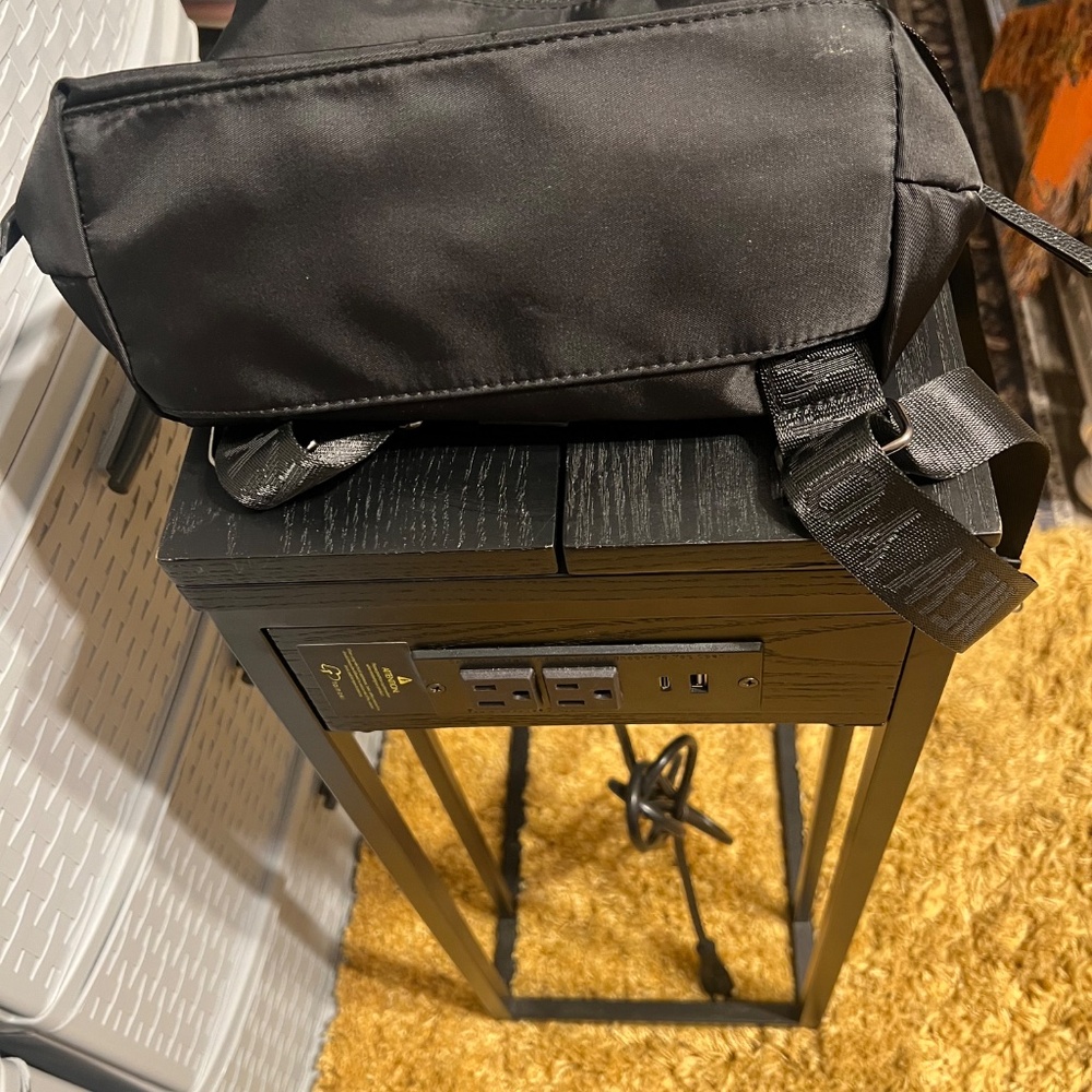 Botkier Back Pack - Picture 11 of 12